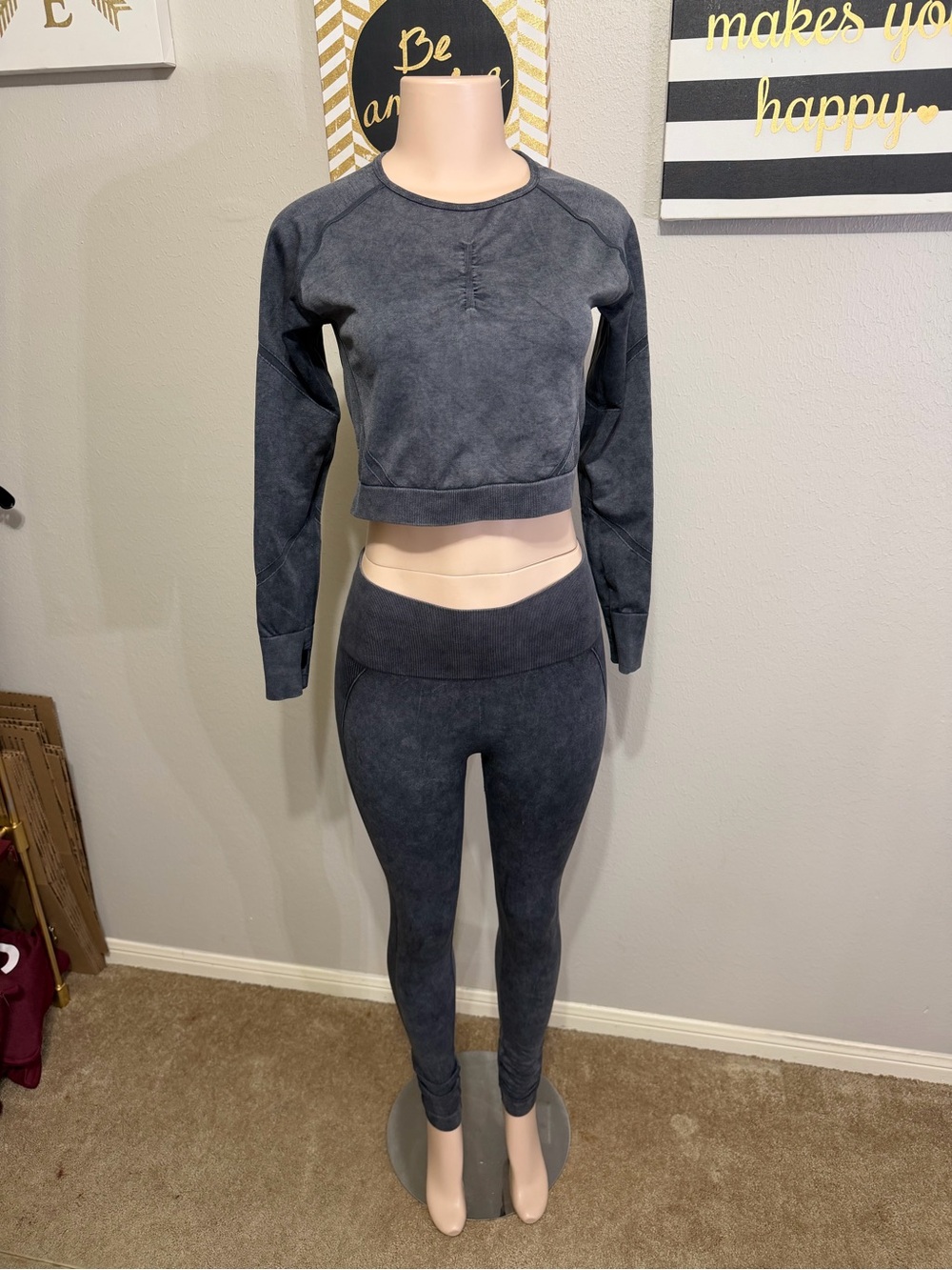 High-Waist Charcoal Gray Leggings & Matching Top